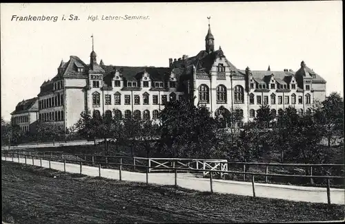 Ak Frankenberg an der Zschopau, Kgl. Lehrerseminar, Vorderansicht