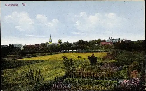 Ak Rietberg Westfalen, Panorama vom Ort, Gärten, Felder, Kirche