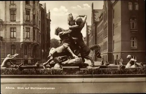 Ak Hamburg Altona, Blick auf Stuhlmannbrunnen, Gesamtansicht, Hausfassade im Jugendstil