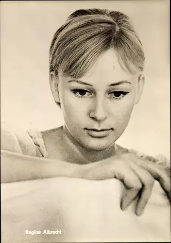 Ak Schauspielerin Regine Albrecht, Portrait