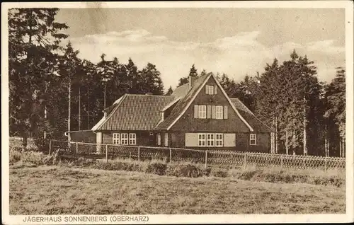 Ak Sonnenberg Braunlage im Oberharz, Jägerhaus Sonnenberg, Gesamtansicht, Wald