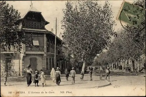 Ak Blida Algerien, L'Avenue de la Gare, Enfants