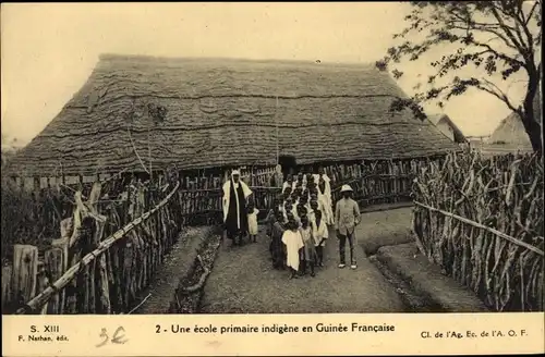 Ak Guinea, Une école primaire indigène, Schule, Kinder