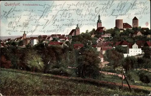 Ak Querfurt in Sachsen Anhalt, Totalansicht vom Ort, Blick auf die Burg