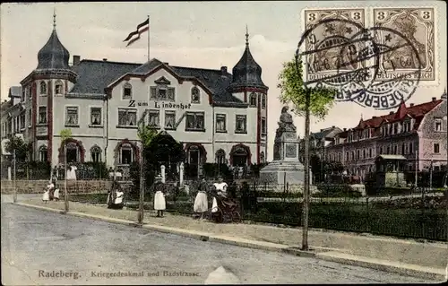 Ak Radeberg Sachsen, Kriegerdenkmal und Badstraße, Zum Lindenhof