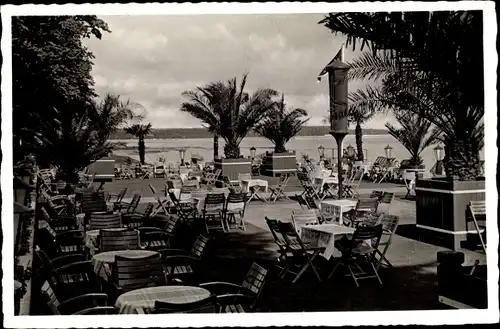 Ak Niendorf Timmendorfer Strand Ostholstein, Immenhof, Terrasse, Blick auf die Ostsee, Palmen