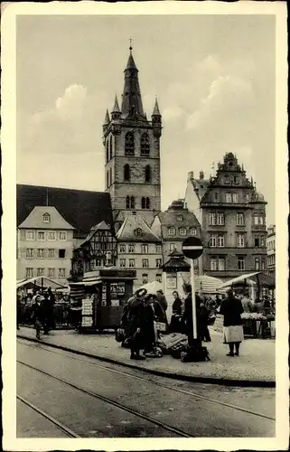 Ak Trier in Rheinland Pfalz, Partie am Marktplatz, Kiosk, Gleise