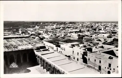 Ak Kairouan Tunesien, Cour de la Grande Mosquee, Blick über die Dächer der Stadt, Hof der Moschee