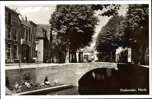 Ak Oudewater Utrecht Niederlande, Markt, Brücke, Kanal, Geschäft Geschenkhaus