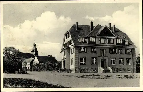 Ak Mastershausen Rheinland Pfalz, Schule, Kirche, Straßenpartie