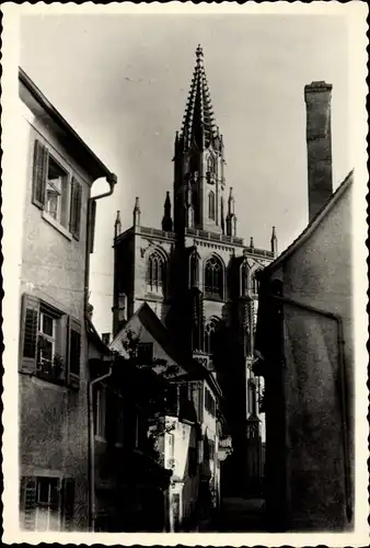 Ak Konstanz am Bodensee, Dom, Teilansicht, Blick von einer Seitenstraße aus, Häuserfassaden