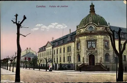 Ak Landau in der Pfalz, Gerichtsgebäude, Außenansicht