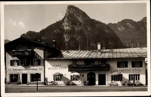 Ak Oberammergau in Oberbayern, Cafe Weißes Rössl, blick auf die Berge