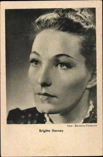 Ak Schauspielerin Brigitte Horney, Portrait