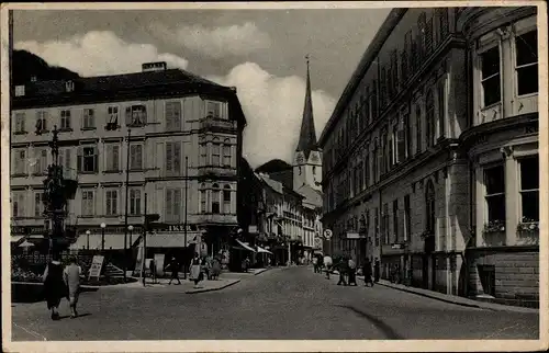 Ak Bad Ischl in Oberösterreich, Stadtpfarrkirche, Konditorei, Hotel Elisabeth, Straßenpartie