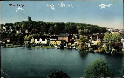 Ak Mölln in Schleswig Holstein, Uferpartie, Panorama vom Ort