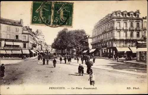 Ak Périgueux Dordogne, La Place Daumesnil, Straßenpartie, ND. Phot. 28