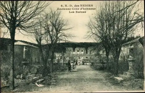 Ak Saint Laurent les Bains Ardèche, Trappistenabtei Notre Dame des Neiges, Ancienne cour d'honneur