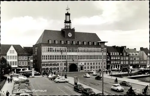 Ak Emden in Ostfriesland, Partie am Rathaus