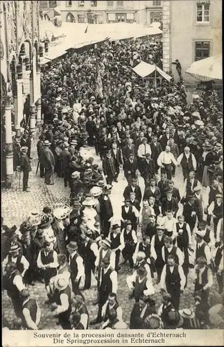 Ak Echternach Luxemburg, La procession dansante, Springprozession