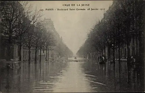 Ak Paris, La Crue de la Seine 1910, Boulevard Saint Germain, Hochwasser