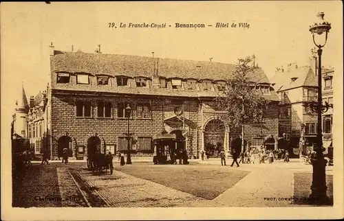 Ak Besançon Doubs, Hôtel de Ville, Rathaus, Straßenlaterne