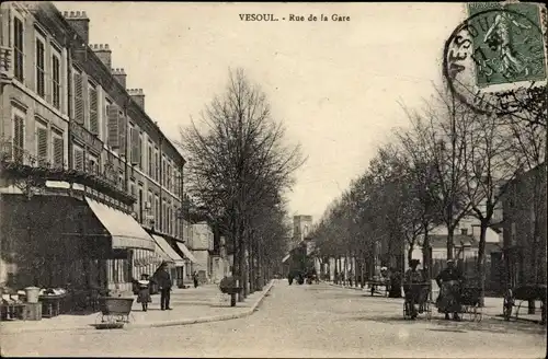 Ak Vesoul Haute Saône, Rue de la Gare, Pharmacie, Straßenpartie