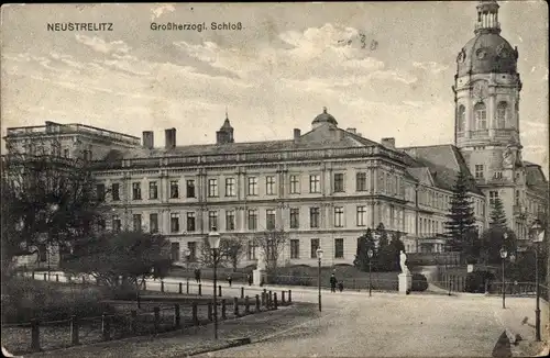 Ak Neustrelitz Mecklenburg Vorpommern, Großherzogl. Schloss