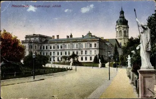 Ak Neustrelitz Mecklenburg Vorpommern, Großherzogl. Schloss