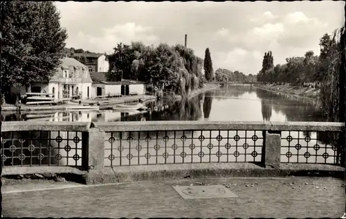 Ak Herford in Nordrhein Westfalen, An der Werre, Blick von der Brücke aus