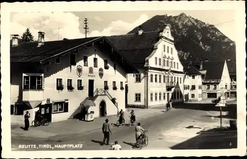 Ak Reutte in Tirol, Hauptplatz, Markt Gemeinde Amt, Geschäft Philipp Singer