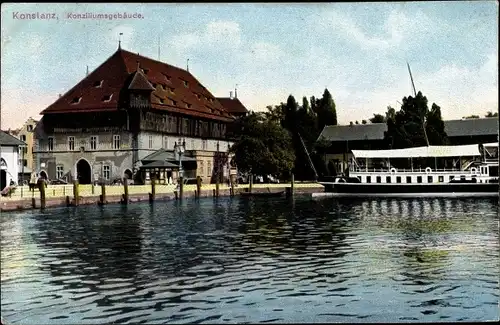 Ak Konstanz am Bodensee, Konziliumsgebäude am Hafen, Dampfer