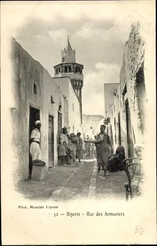 Ak Bizerte Tunesien, Rue des Armuriers, Tour