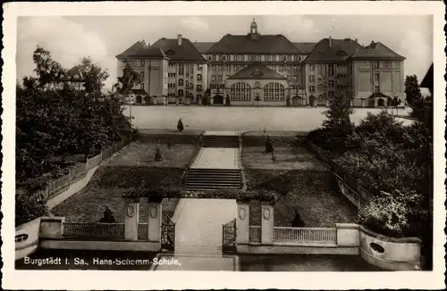 Ak Burgstädt in Sachsen, Blick auf die Schule, Eingang