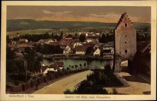 Ak Saalfeld an der Saale Thüringen, Saaltor mit Blick nach Altsaalfeld