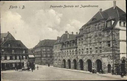 Ak Fürth in Mittelfranken Bayern, Feuerwehr Zentrale, Jugendbrunnen, Geschäft J. H. Gmeiner 