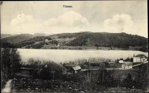 Ak Titisee Neustadt im Breisgau Hochschwarzwald, Blick zum Titisee, Berge