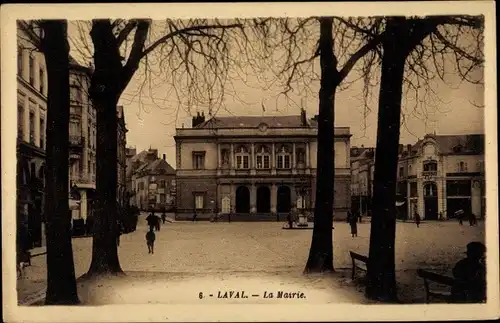 Ak Laval Mayenne, La Mairie, Rathaus