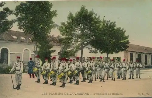 Ak Les Plaisirs de la Caserne, Tambours et Clairons