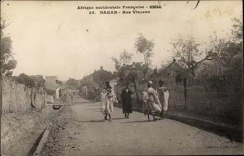 Ak Dakar Senegal, Rue Vincens, Passants