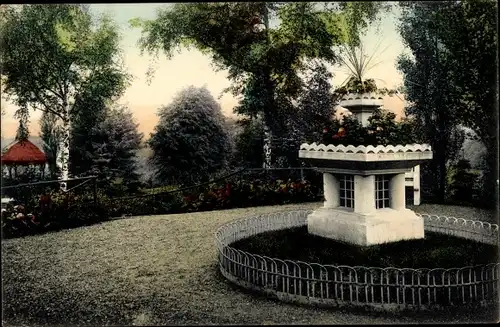 Ak Reichenbach im Vogtland, Motiv aus dem Stadtpark, Blumen, Pavillon