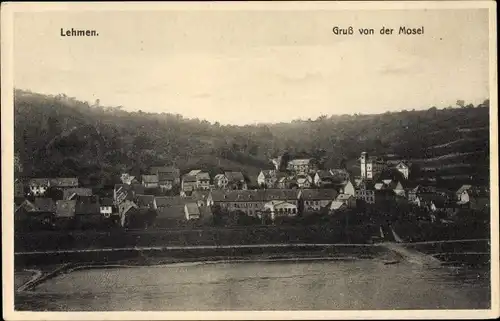 Ak Lehmen an der Mosel, Gesamtansicht der Stadt, Kirche, Wohnhäuser