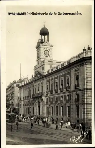 Ak Madrid Spanien, Ministerio de la Gobernación, Regierungsministerium, Straßenansicht