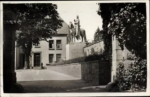 Foto Ak Burg an der Wupper Solingen Nordrhein Westfalen, Reiterdenkmal