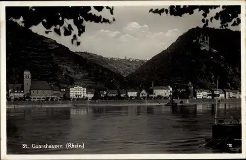 Ak St. Goarshausen am Rhein, Panorama vom Ort, Burg