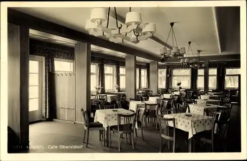 Ak Oberstdorf im Oberallgäu, Kurplatz Cafe, Inh. Fritz Hesselschwerdt, Innenansicht