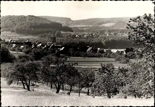 Foto Ak Berzhahn Westerwald, Landschaft, Wohnhäuser