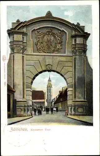Ak Züllichau Sulechów Ostbrandenburg, Krossener Tor, Kirche, Passanten, Straßenansicht