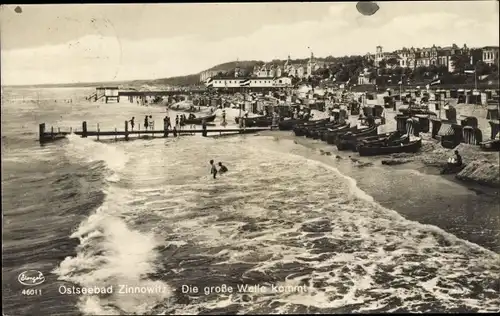 Ak Ostseebad Zinnowitz auf Usedom, Welle, Steg, Boote 