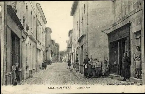 Ak Champdeniers Saint Denis Deux Sèvres, Grande Rue